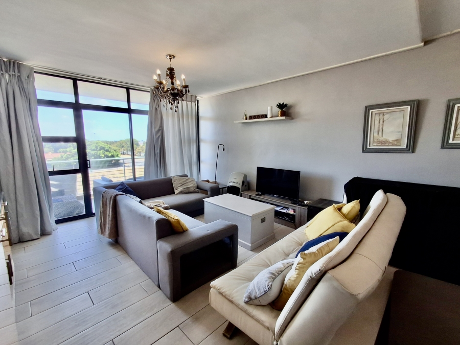 1 Bedroom Property for Sale in Royal Ascot Western Cape
